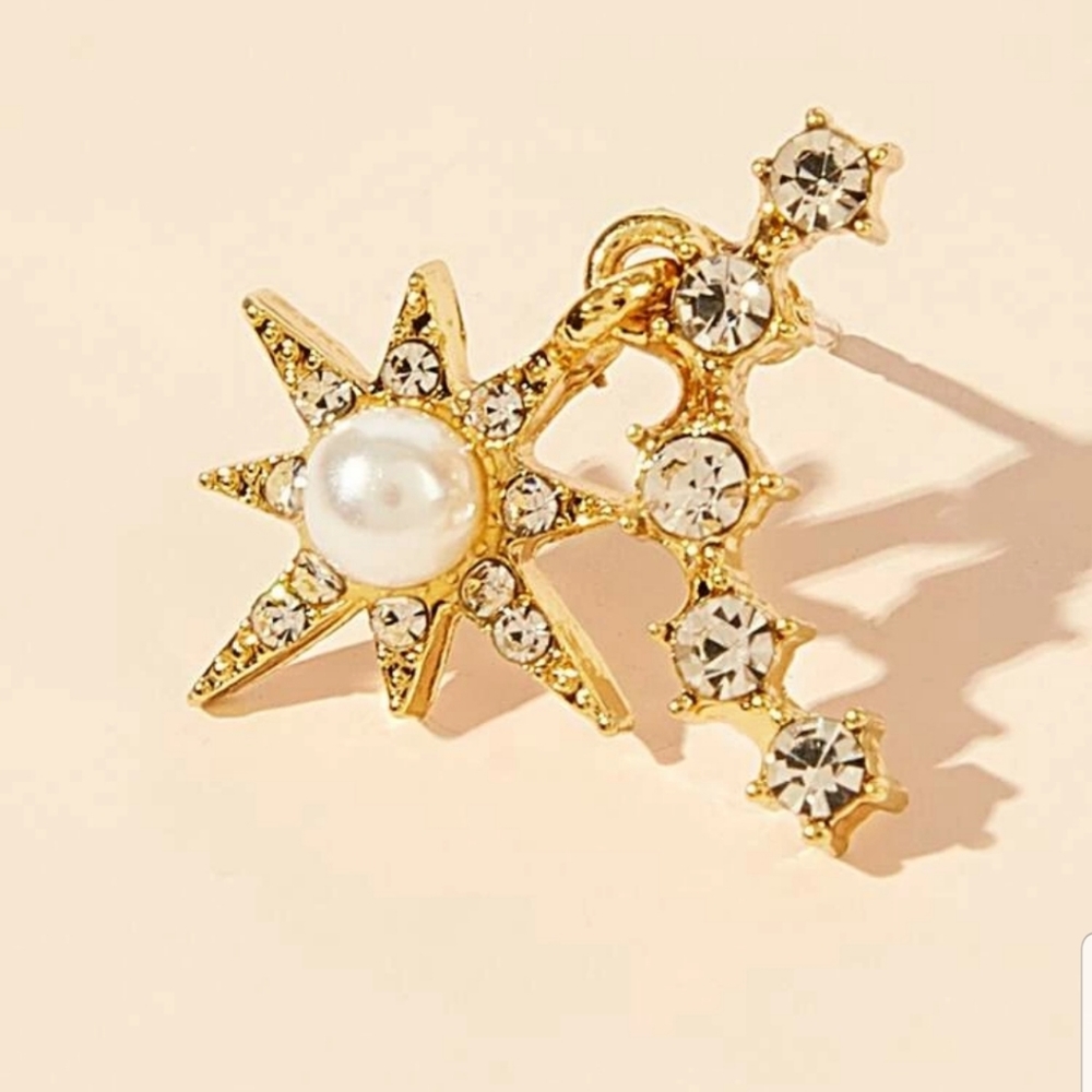 ☆Josie☆ Star Earrings - Picture 2 of 5